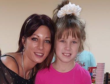 Dragane da ti se zahvalim od srca! Naša vera u nameštanje atlasa je donela nov sjaj u našim očima i osmeh na našem licu, a boljitak je očigledan iz dana u dan!!! Hvala što postojiš. Ostaj nam u zdravlju i sreći. Nisi izneverio naše ukazano poverenje! Bez obzira na težinu bitke kad čovek ima veru onda iz te bitke izađe podignute glave! Najsretnija majka na svetu!!!